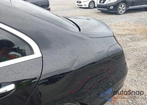 2016 Mercedes-Benz C 300 4Matic/Luxury 4Matic/Sport 4Matic z USA, uszkodzony, nr VIN 55SWF4KB7GU131449